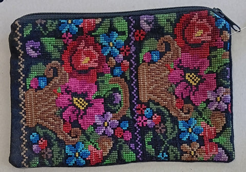 Guatemalan Embroidered Pouch ~ Large ~ Flowers
