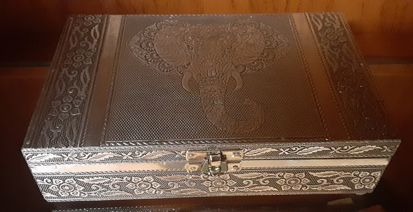 Pressed Tin Box - Elephant